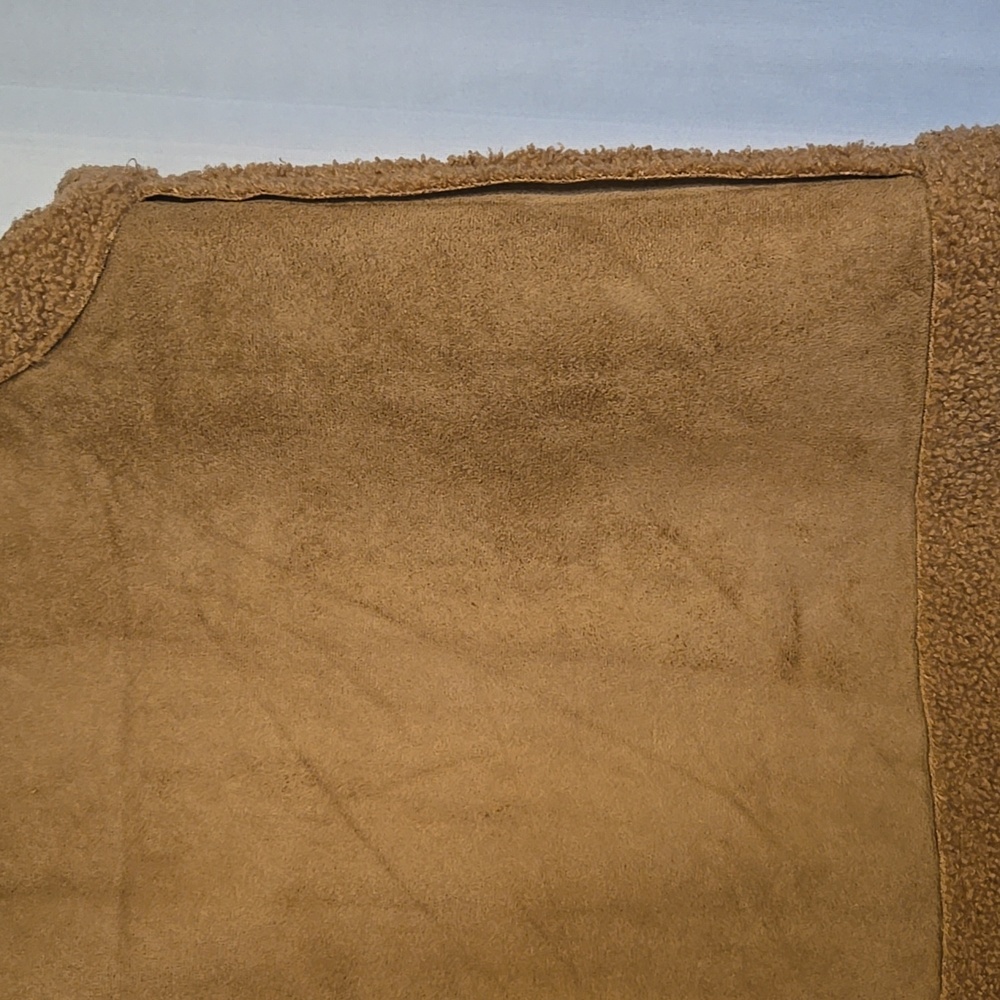 Maurices Womens Cozy Faux-Shearling Vest in Camel Sz L - Picture 7 of 9